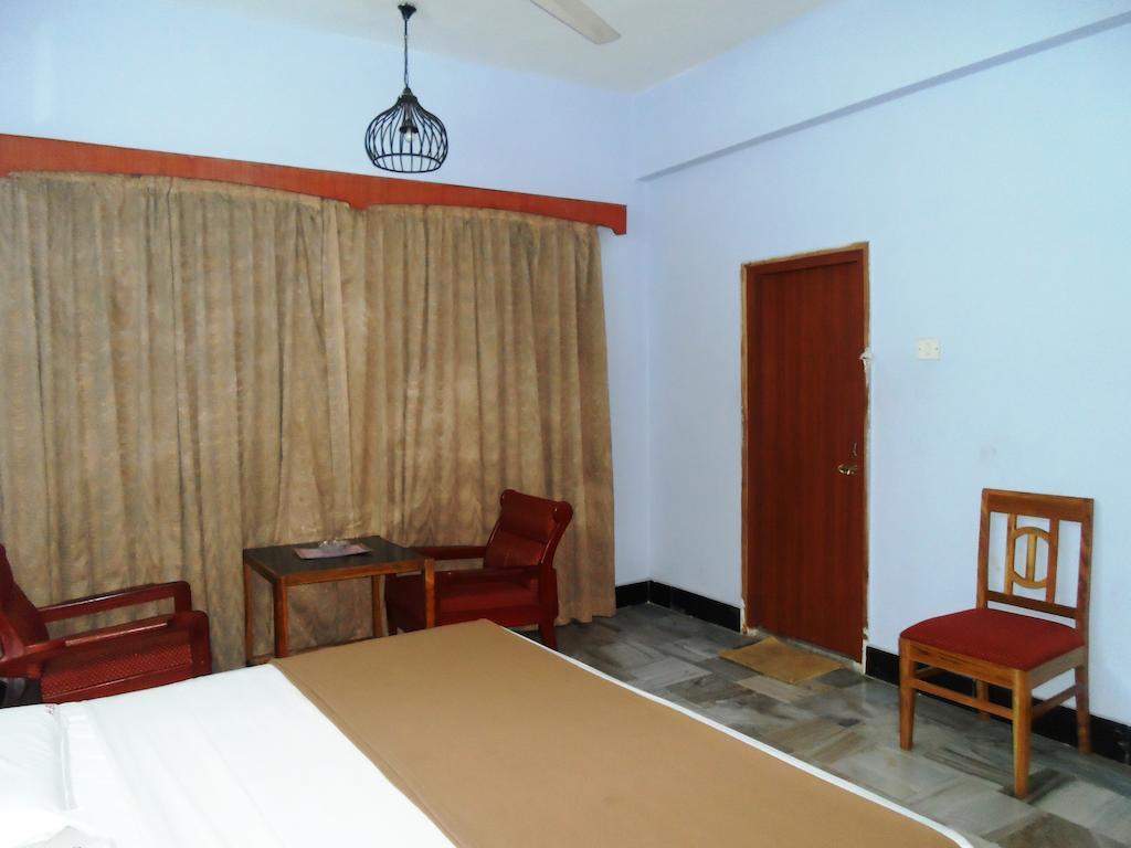 Hotel Bhimas Paradise Tirupati Habitación foto