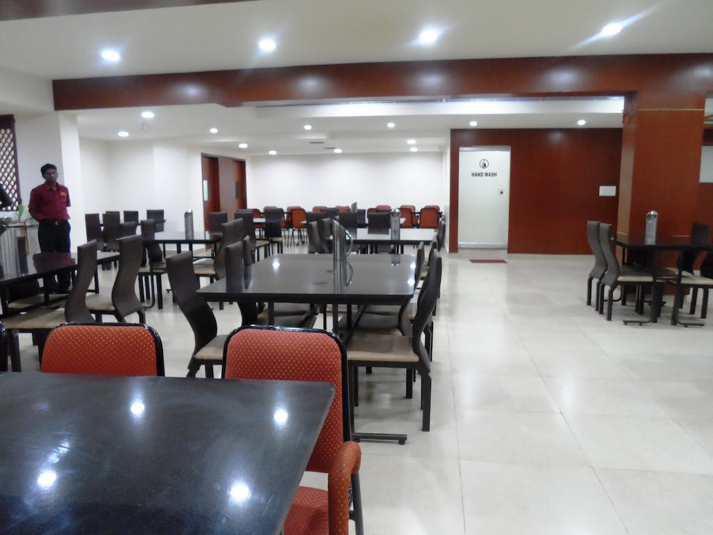 Hotel Bhimas Paradise Tirupati Exterior foto